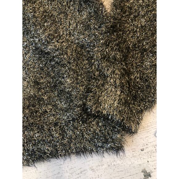 Girls Tucker + Tate Metallic Gold Sweatshirt NWT sz XL 14/16 - Picture 2 of 2